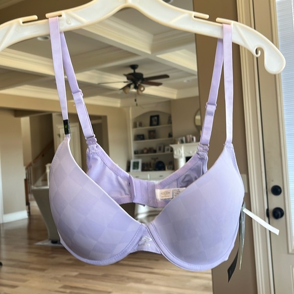 Umbro Performance Bra Lilac Lavender New Womens 34B Underwire Support - Picture 11 of 16